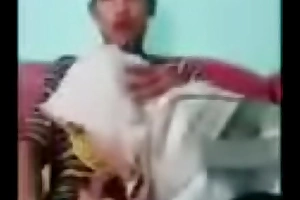 Jilboobs Nyepong terus ngentot    Busy video 6 menit :  porn peel duit porn peel R86Ck