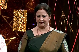 Hot and glum actress geetha aunty side show