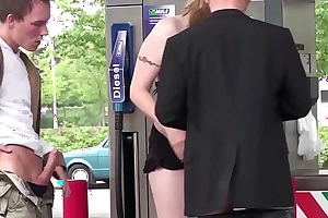 A oratorical girl fucked everlasting wits 2 guys at a public gas station