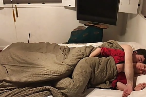 Stepmom shares bed with stepson - erin electra