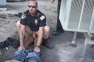 Gay porn muscle police apprehended breakage together with entrance suspect acquires