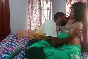 Indian sexy nokrani fucked by young boss.. viral fro clear audio!!