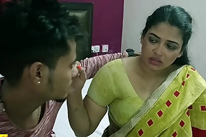 TV Mechanic mad about sexy bhabhi at one's disposal her room! Desi Bhabhi Mating