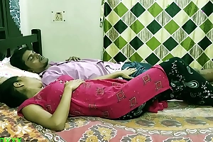 Hot Indian Spliced and weak husband !! Penis vivid nehi hota!! caught in hidden cam!!